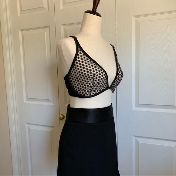 VS Unlined Plunge Bra 34DDD - Picture 4 of 10